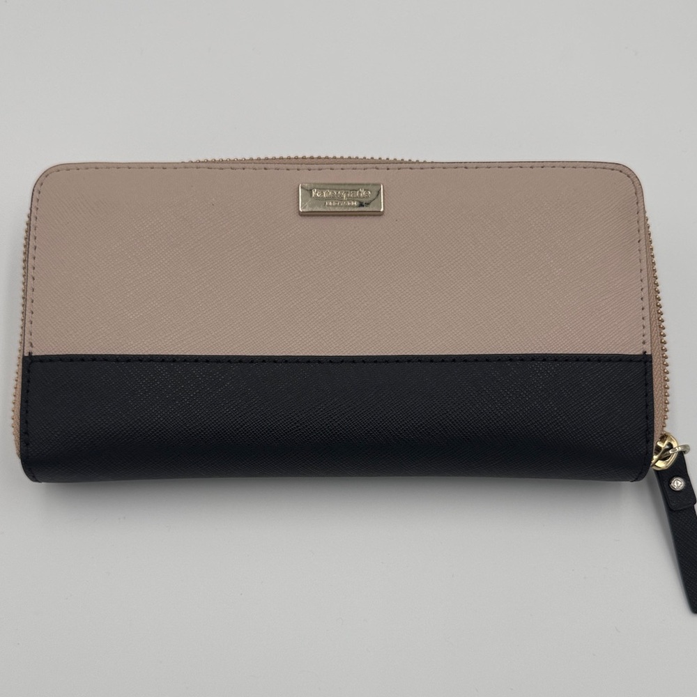 Kate Spade Black and Cream Wallet